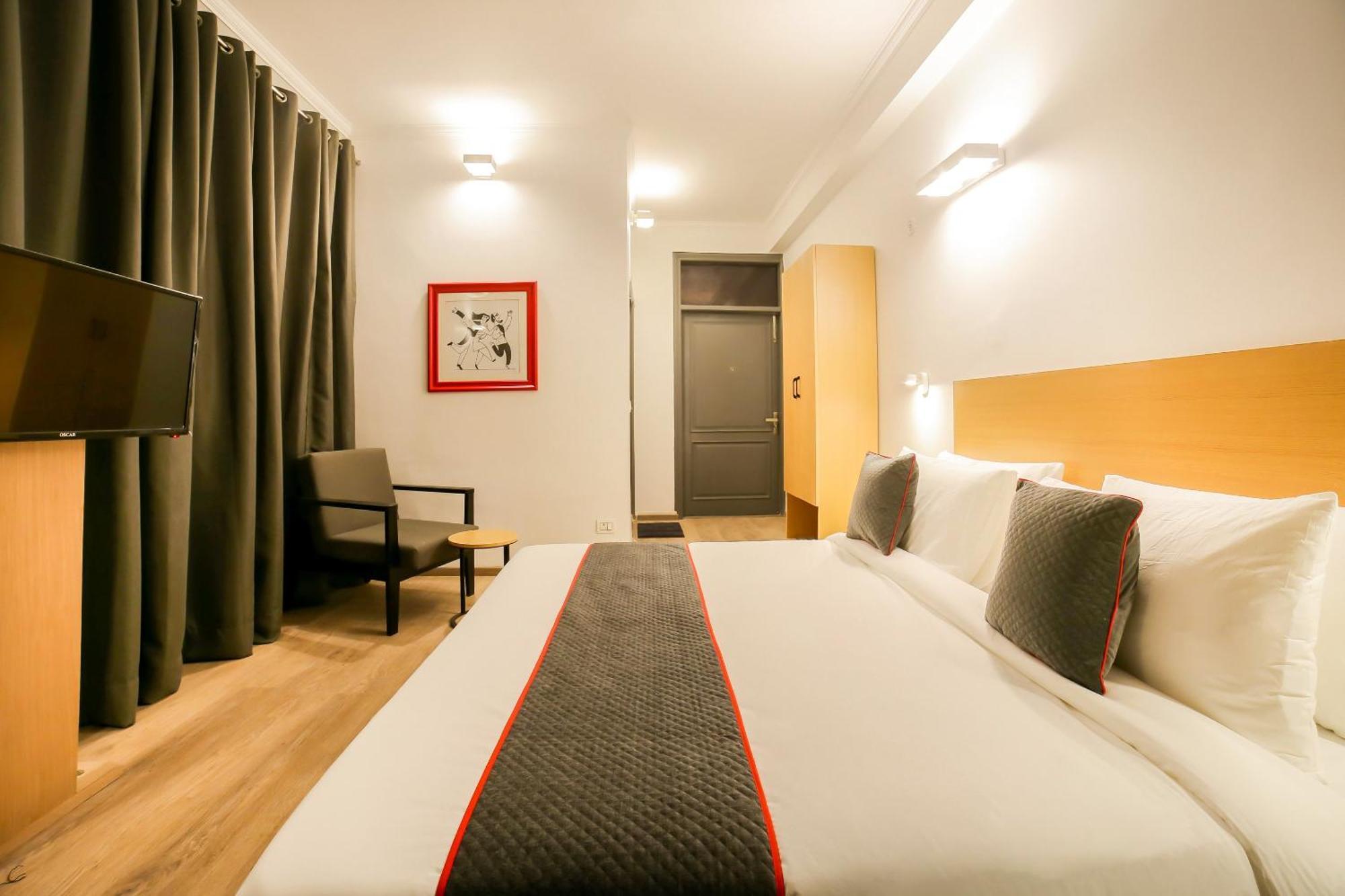 Townhouse 330 Dlf Phase-2 Near Leisure Valley Park Гургаон Екстериор снимка